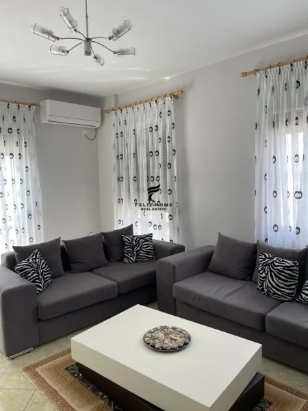 Tirane, jepet me qera apartament 2+1 Kati 5, 85 m² 650 € (21 DHJETORI)