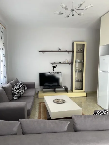 Tirane, jepet me qera apartament 2+1 Kati 5, 85 m² 650 € (21 DHJETORI)