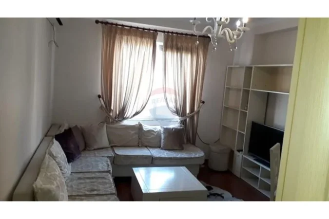 Tirane, jepet me qera 1+1 , 65 m² 400 € (Apartament 1+1 per qera ne Astir)