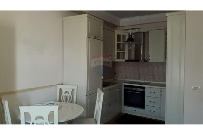 Tirane, jepet me qera 1+1 , 65 m² 400 € (Apartament 1+1 per qera ne Astir)