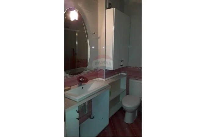 Tirane, jepet me qera 1+1 , 65 m² 400 € (Apartament 1+1 per qera ne Astir)