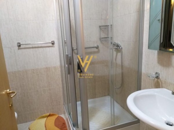Tirane, jepet me qera apartament 2+1+Aneks+Ballkon Kati 8, 103 m² 850 € (RRUGA E ELBASANIT)