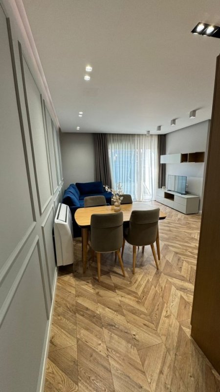 Tirane, jepet me qera apartament 2+1+Ballkon Kati 4, 85 m² 850 € (Liqeni i Thatë)