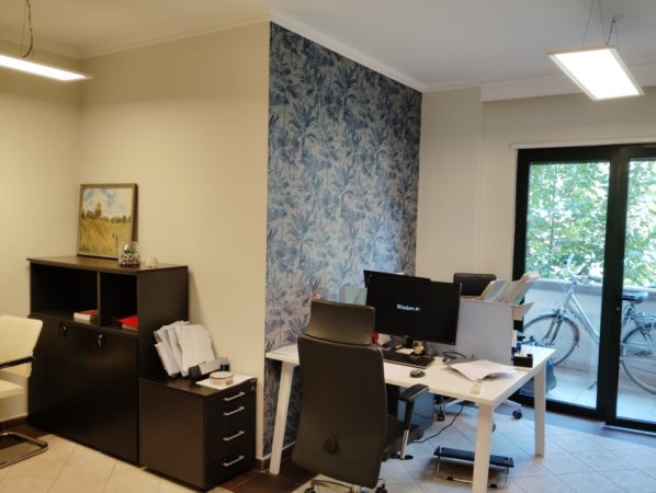 Tirane, RTSH  jepet me qera zyre ,sip 40 m² , cmim 440 € (Gjon Pali II)