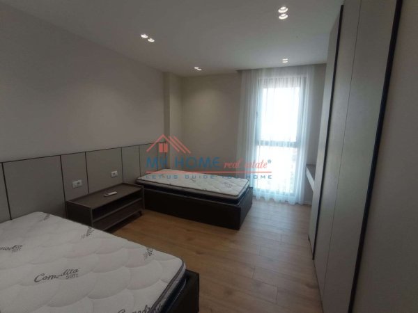 Tirane, jepet me qera apartament 2+1+Aneks+Ballkon Kati 7, 98 m² 620 € 