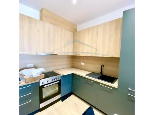 Tirane, jepet me qera apartament 2+1 Kati 21, 100 m² 1.170 € (RRUGA KAVAJES)