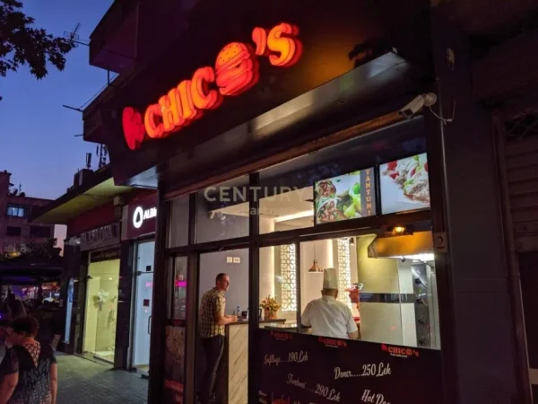 Tirane, shes ambjent biznesi Kati 0, 38 m² 240.000 € (21 Dhjetori)