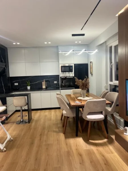 Tirane, jepet me qera apartament 2+1 Kati 6, 100 m² 1.000 € (DON BOSKO)