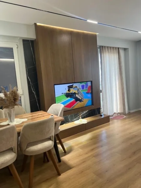 Tirane, jepet me qera apartament 2+1 Kati 6, 100 m² 1.000 € (DON BOSKO)