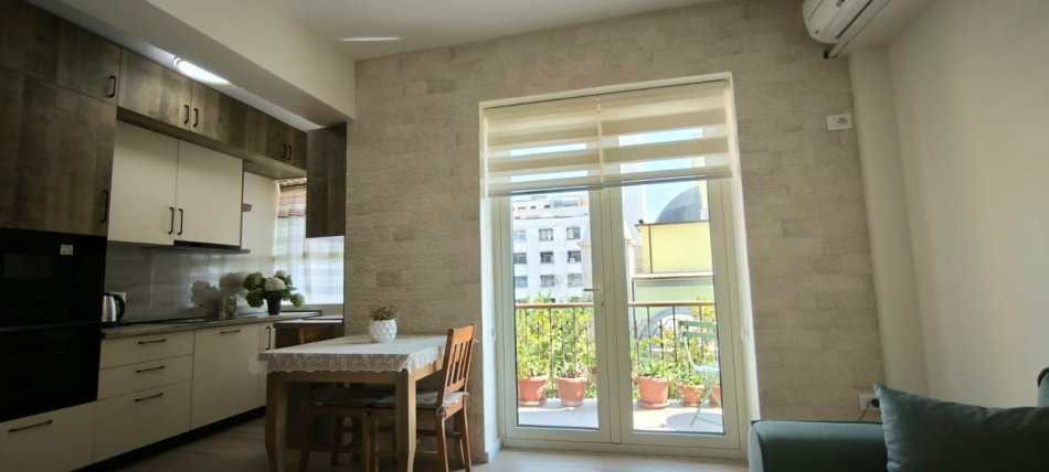 Shkoder, jap me qera apartament 1+1+Aneks+Ballkon Kati 3, 400 € 