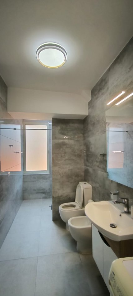 Shkoder, jap me qera apartament 1+1+Aneks+Ballkon Kati 3, 400 € 