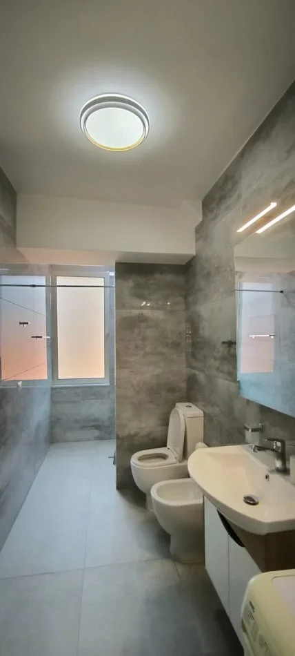 Shkoder, jap me qera apartament 1+1+Aneks+Ballkon Kati 3, 400 € 