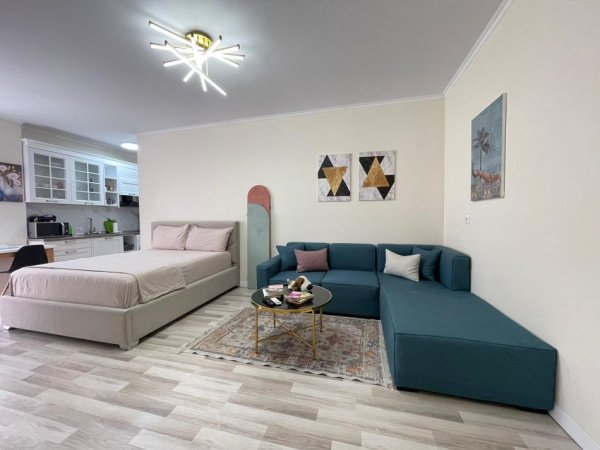 Tirane, jap me qera garsonier 1+1 Kati 3, 40 m² 500 € (Kafe Flora)