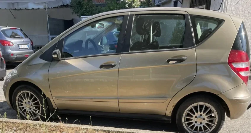 Tirane, shes makine Benz A Class Nafte, e argjendtë manuale Kondicioner 248.000 km 2.600 €