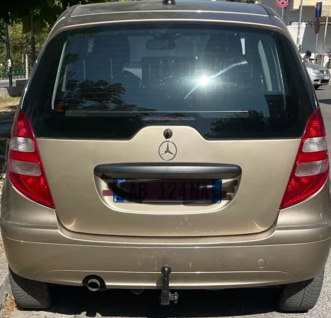 Tirane, shes makine Benz A Class Nafte, e argjendtë manuale Kondicioner 248.000 km 2.600 €