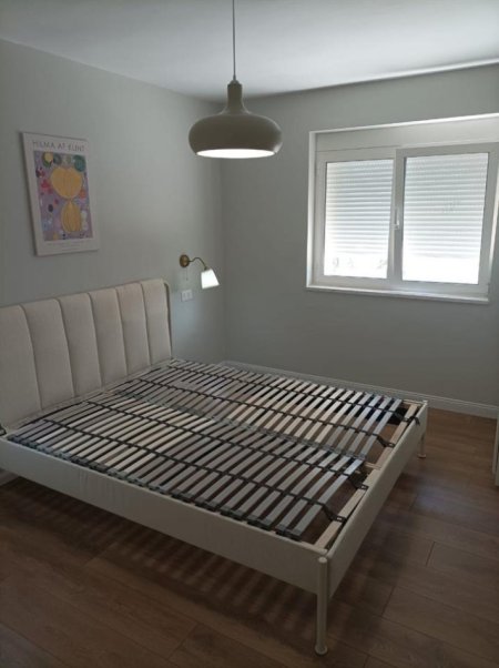 Tirane, jepet me qera apartament 1+1+Aneks Kati 3, 50 m² 450 € (RRUGA BARDHYL)