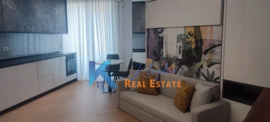 Tirane, shitet garsonier Kati 4, 35 m² (mbi Kristal Center, afer Big Market)