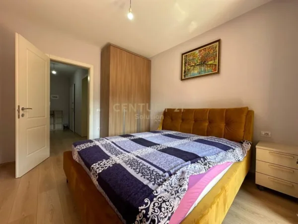 Tirane, jepet me qera apartament 1+1 Kati 1, 67 m² 450 € (SIMA COM)