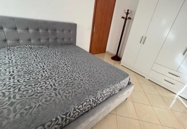 Tirane, jepet me qera apartament 2+1+Ballkon , 85 m² 400 € (Astir)