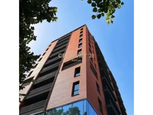 Tirane, jepet me qera ambjent biznesi Kati 3, 67 m² (MYSLYM SHYRI)