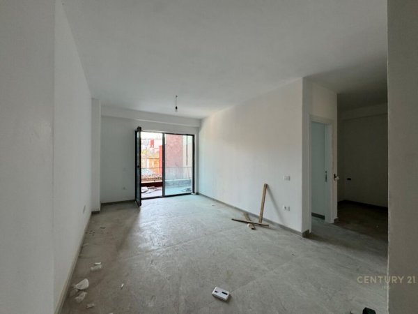 Tirane, shes apartament 2+1+Aneks+Ballkon Kati 1, 87 m² 230.000 € (Myslym Shyr)