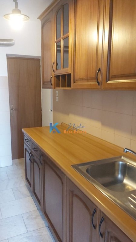 Tirane, jepet me qera apartament 2+1 Kati 4, 90 m² (Rruga Fortuzi, afer shkolles Asim Vokshi)