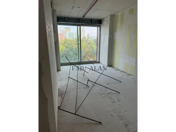 Tirane, shitet dyqan Kati 3, 77 m² 421.700 € (Rruga e Elbasanit, Downtown Tirana)