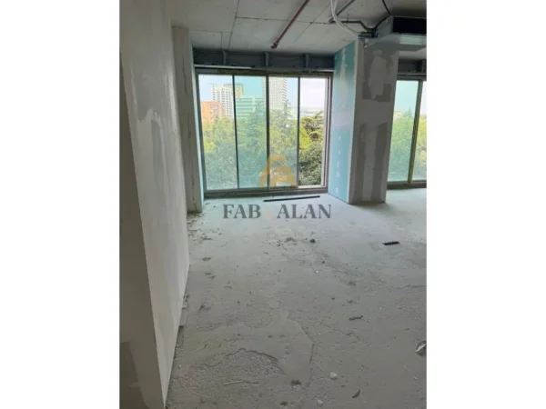 Tirane, shitet dyqan Kati 3, 77 m² 421.700 € (Rruga e Elbasanit, Downtown Tirana)