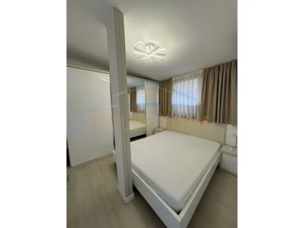 Tirane, jepet me qera apartament 1+1 Kati 1, 55 m² 500 € (Komuna e Parisit)