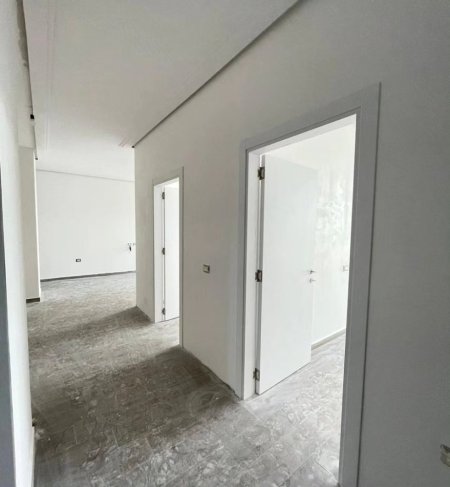 Tirane, shitet apartament 2+1 , 96 m² 170.000 € (Gjimnazi P\)