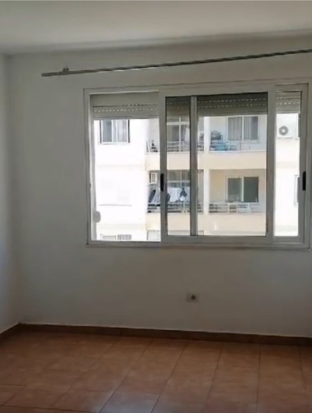 Tirane, shitet apartament 2+1 Kati 5, 116.500 € 