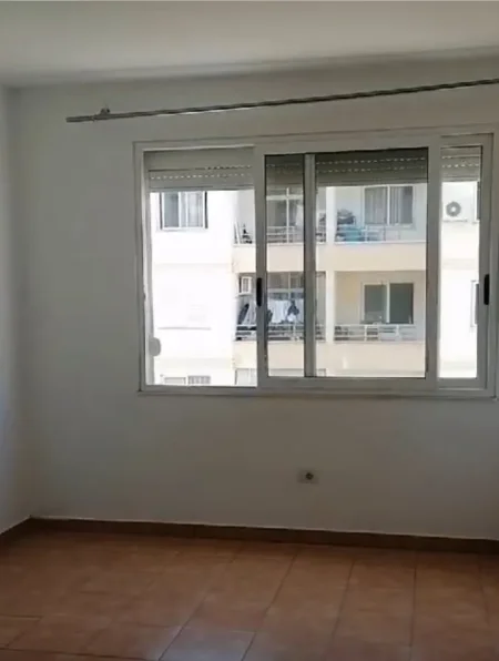 Tirane, shitet apartament 2+1 Kati 5, 116.500 € 