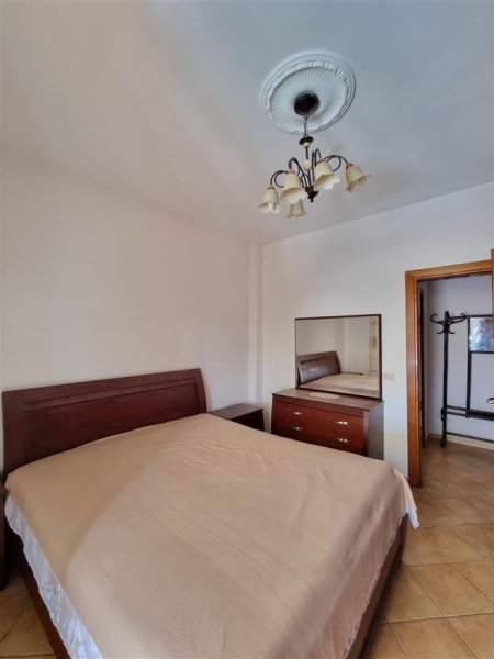Tirane, jepet me qera apartament 2+1 Kati 8, 100 m² 600 € (Rruga e Dibres)
