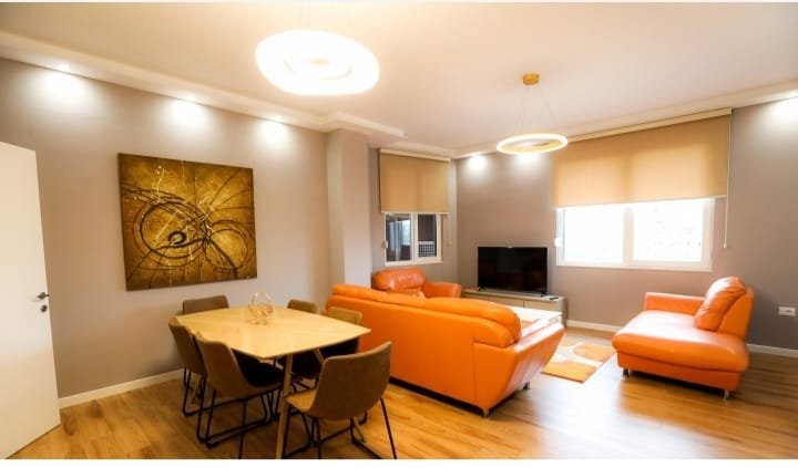 Tirane, jepet me qera apartament 2+1 Kati 7, 120 m² 1.200 € (pazari ri)