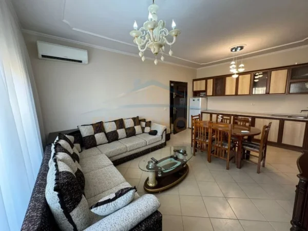 Tirane, shitet apartament 1+1+Ballkon Kati 8, 66 m² 88.000 € (Unaza e Re)