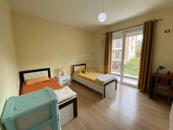 Tirane, shitet apartament 2+1+Ballkon Kati 3, 104 m² 170.000 € (Selite)