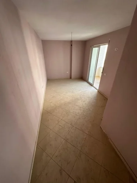 Tirane, shitet apartament 2+1+Ballkon Kati 3, 114 m² 114.000 € (Fresk)