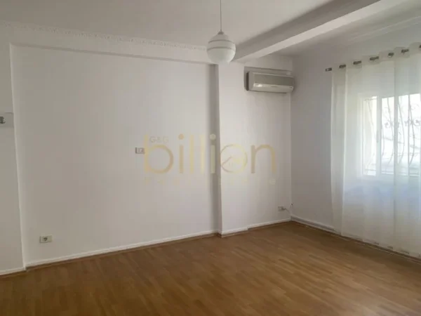 Tirane, jepet me qera ambjent biznesi Kati 2, 140 m² 1.300 € (Blloku, Tirana, Albania)