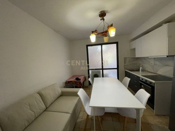 Tirane, jepet me qera apartament 1+1 Kati 5, 47 m² 370 € (TEK MINISTRIA E JASHTME !)