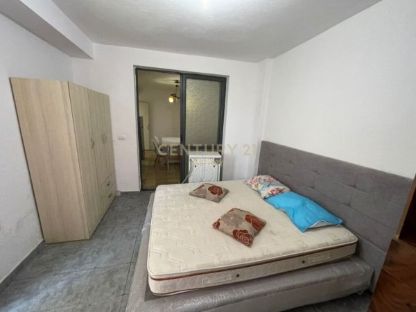 Tirane, jepet me qera apartament 1+1 Kati 5, 47 m² 370 € (TEK MINISTRIA E JASHTME !)