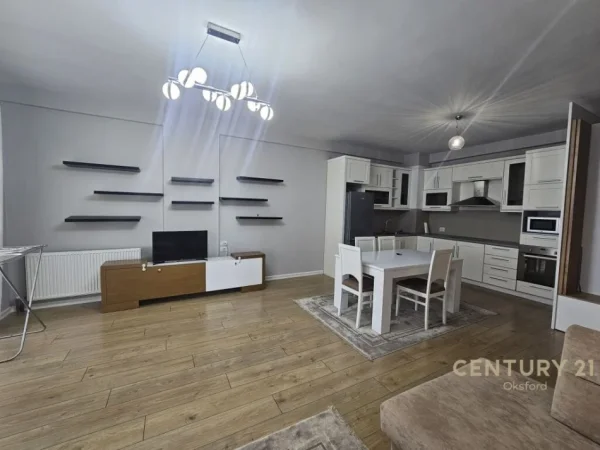 Tirane, jepet me qera apartament 2+1+Aneks+Ballkon Kati 2, 124 m² 800 € (kopshti botanik ,)