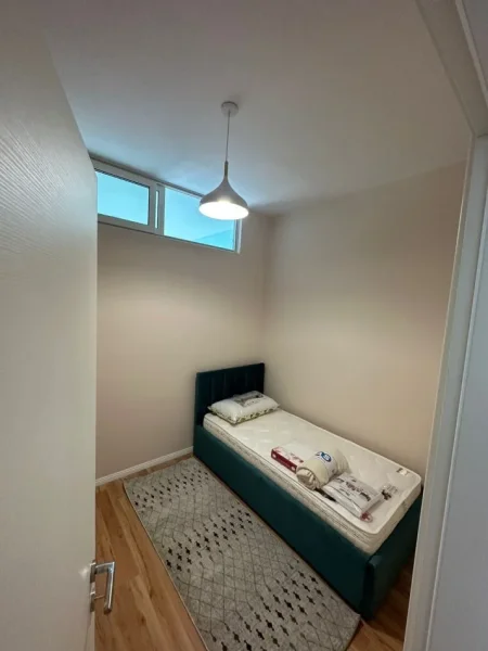 Tirane, jepet me qera apartament 2+1 Kati 7, 75 m² 500 € (Rr. 5 Maj)
