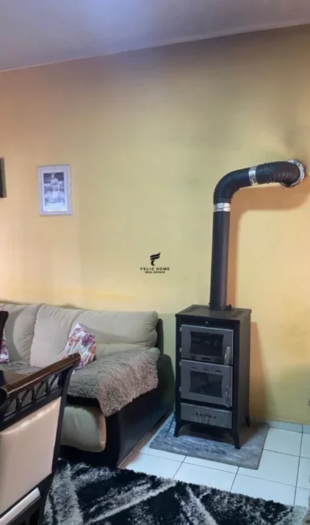 Tirane, shitet shtepi 3 Katshe Kati 3, 600 m² 600.000 € (FRESKU)