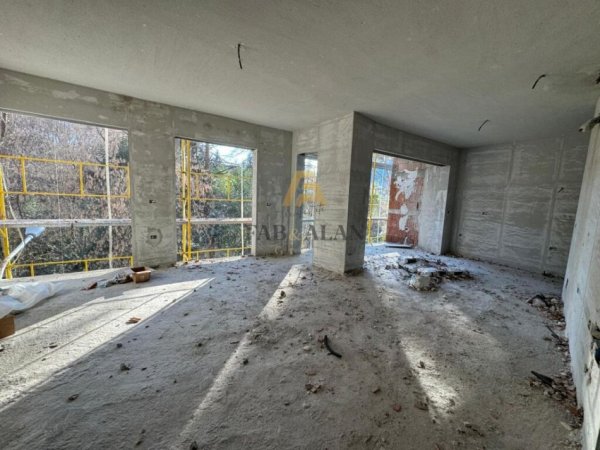 Tirane, shitet apartament 2+1+2 Kati 2, 131 m² 458.850 € (Juvenilja Castello)