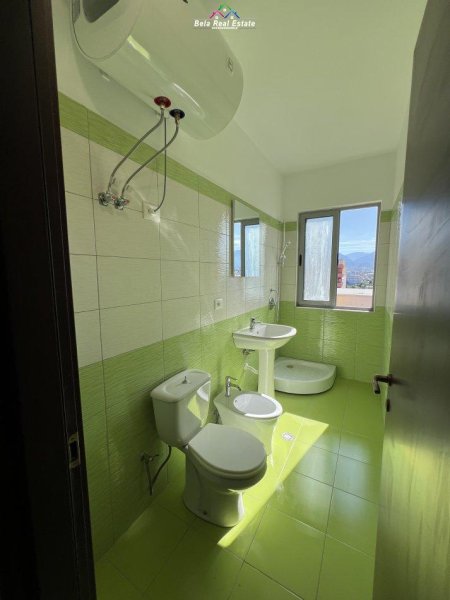 Tirane, jepet me qera apartament 2+1 Kati 8, 80 m² 400 € (kamez)