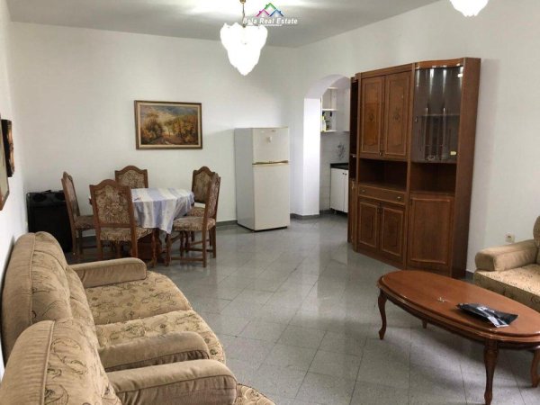 Tirane, jepet me qera apartament 2+1 Kati 5, 100 m² 430 Euro (mine peza)