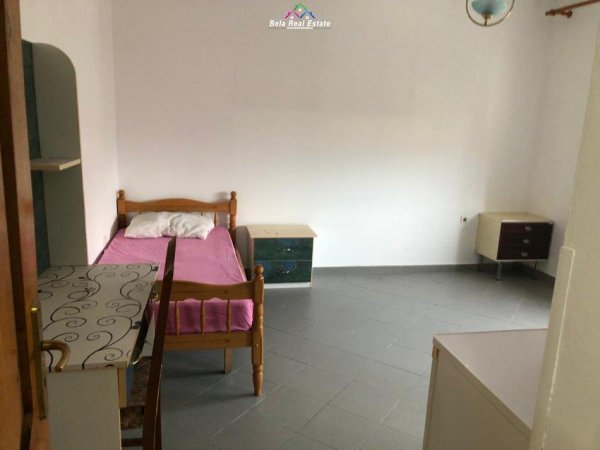 Tirane, jepet me qera apartament 2+1 Kati 5, 100 m² 430 Euro (mine peza)