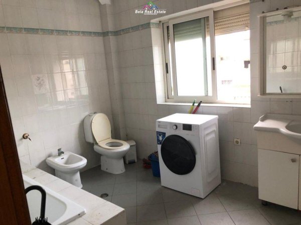 Tirane, jepet me qera apartament 2+1 Kati 5, 100 m² 430 Euro (mine peza)