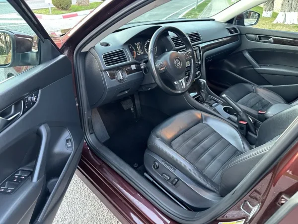 Tirane, shes makine Volkswagen PASSAT PREMIUM LINE 2.0 DIESEL Nafte, vishnje automatik Klima