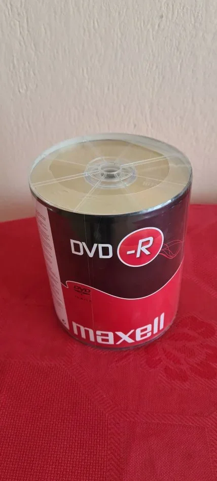 Tirane, shes DVD Recorder Shes pako dvd 100 cop, e Re, marka maxell, 50 euro